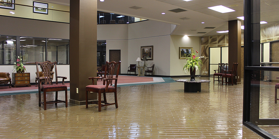 Atrium - Image 2 - Furnished Executive Offices
